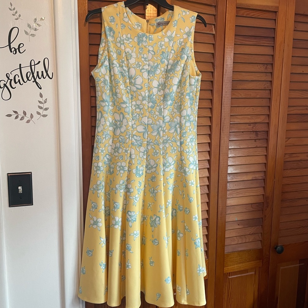 Sleeveless yellow flower printed summer dress (New)